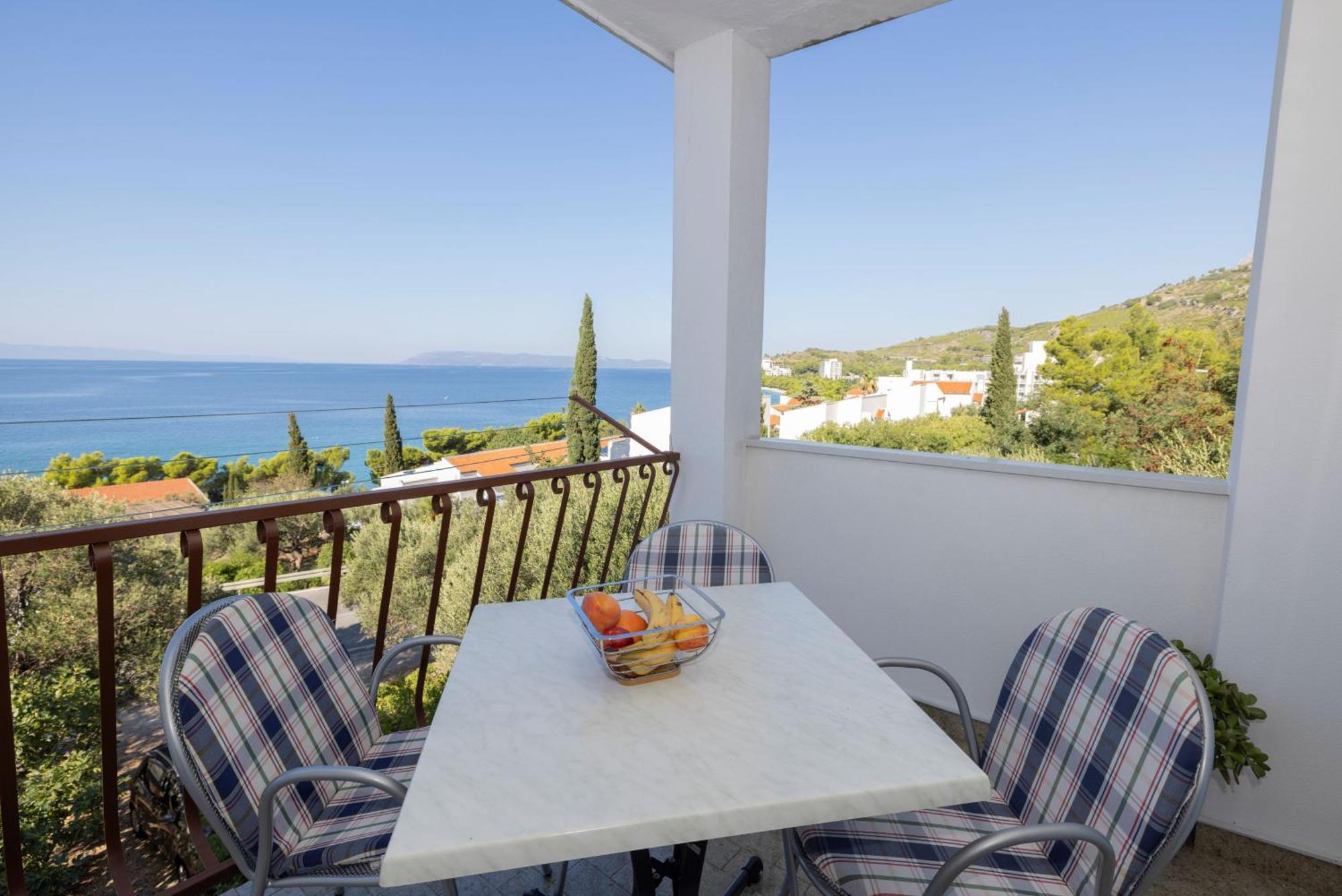 Apartmani Marta Tučepi Esterno foto
